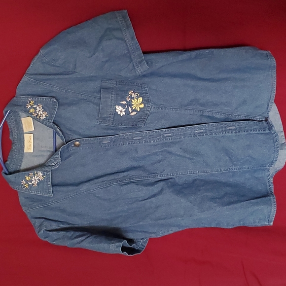 WOMEN'S Denim Top - Picture 7 of 8